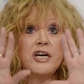 Алла Пугачева внезапно покинула страну вместе с детьми