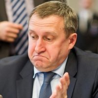 Дещицу уволят за похабные песенки о Путине?