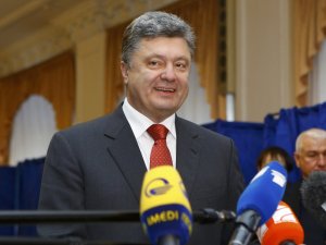 [фото] Порошенко о выборах: перезагрузка власти завершается